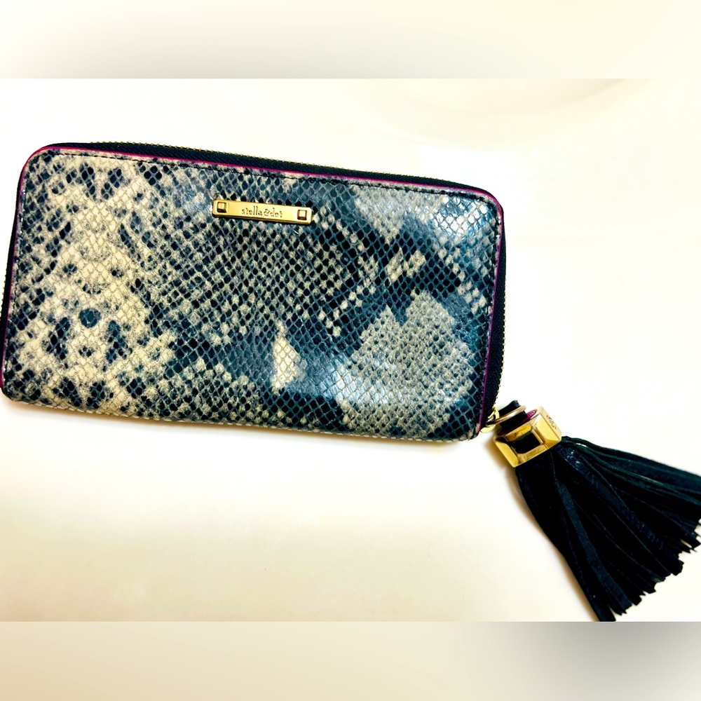 Stella & Dot Snakeskin Zip Around Wallet w/Tassel